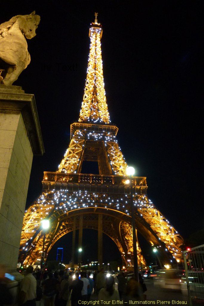 0630-P1010376.JPG - [de]Um Mitternacht blitzt und blinkt der ganze Turm