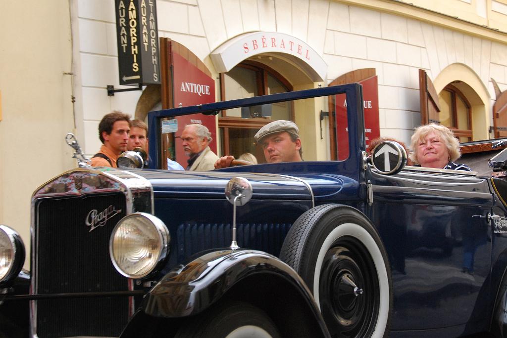 0290-DSC_4094.JPG - [de]Stadtrundfahrt mit Oldtimern[en]Sightseeing by vintage cars