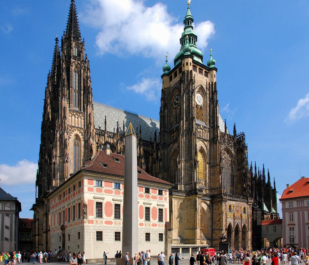 0740-DSC_4318pano2_ShiftN.jpg - [de]St.-Veits-Kathedrale auf dem Burg-Hügel[en]St. Veits cathedral on the castle hill