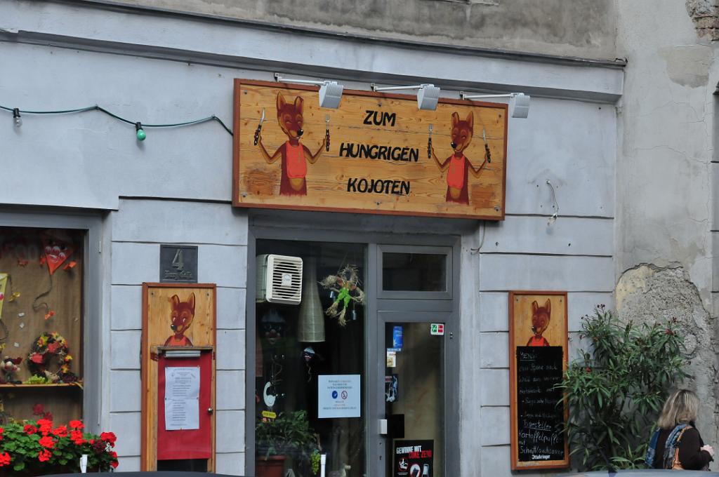 14400_N3B_2887.JPG - [de]offenbar was für den schnellen Hunger[en]The Hungry Coyote, obviously a local fastfood restaurant